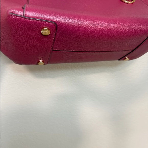 Michael Kors- Mae 100% Leather Tote Bag - Picture 9 of 11